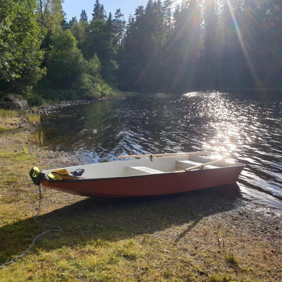 Cabin Near Lake And Beautiful Nature Reserve. Bodafors Exterior photo